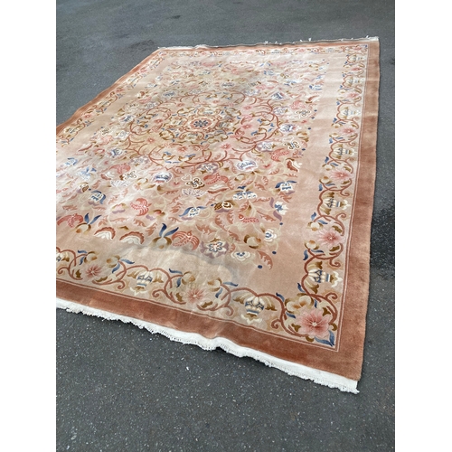 600 - Large Oriental rug / Carpet

Dimensions - 150