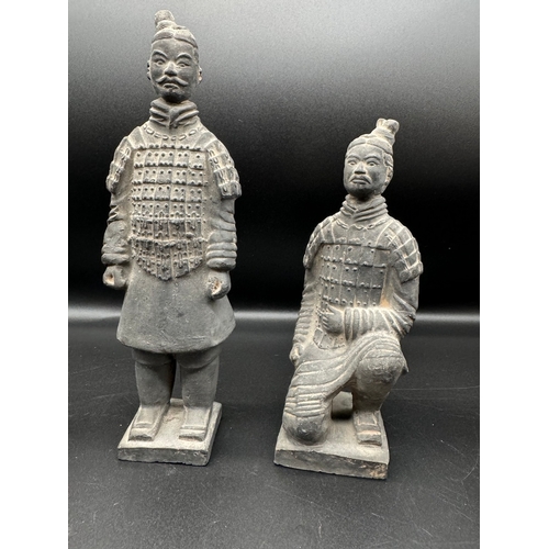 27 - Three vintage Terracotta Chinese Soldiers + horse - 21cm