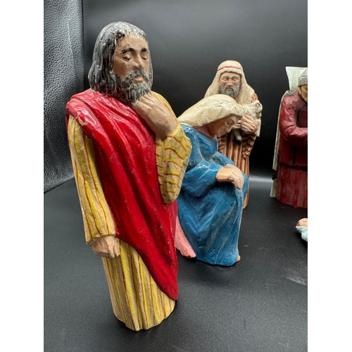 44 - Vintage Hand carved / Painted Birth of Jesus / Nativity Scene - 20cm