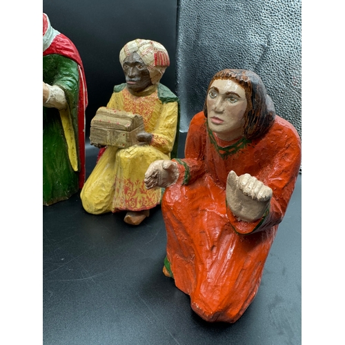 44 - Vintage Hand carved / Painted Birth of Jesus / Nativity Scene - 20cm