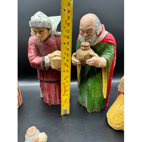 44 - Vintage Hand carved / Painted Birth of Jesus / Nativity Scene - 20cm