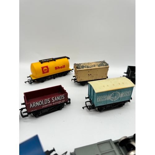 118 - Quantity of Hornby Railway Carts various advertisements