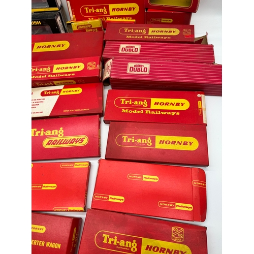 119 - Large quantity of vintage Tri-ang Hornby  / Dublo Model Railways Empty Boxes + Graham Fisher hard ca... 