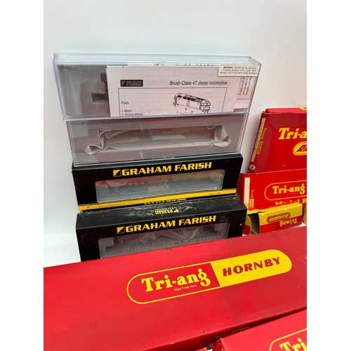 119 - Large quantity of vintage Tri-ang Hornby  / Dublo Model Railways Empty Boxes + Graham Fisher hard ca... 