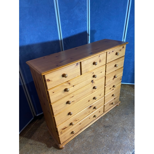 305 - Pine multi drawer chest of drawers. 

Dimensions - 47