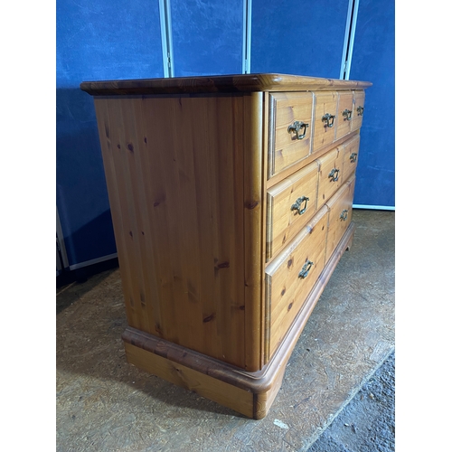 306 - Schreiber Pine multi drawer chest of drawers. 

Dimensions - 52.5