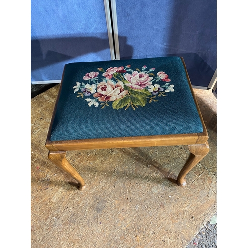 319 - Vintage Harrods art deco style Burr Walnut dressing table and embroided stool. 

Please see images f... 