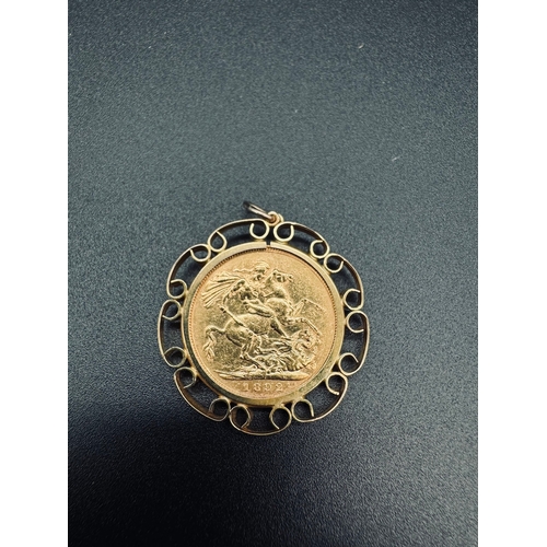 17 - 1892 Queen Victoria Sovereign in 9ct Yellow Gold Mount - weight 10.5g