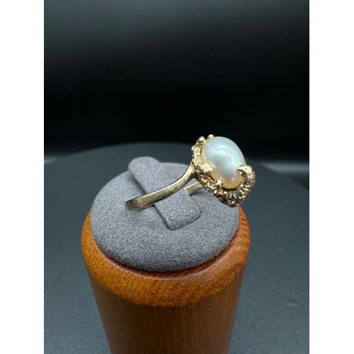 64 - Vintage 585 Yellow Gold Mother of Pearl Claw Ring Size - Q - 2.9g