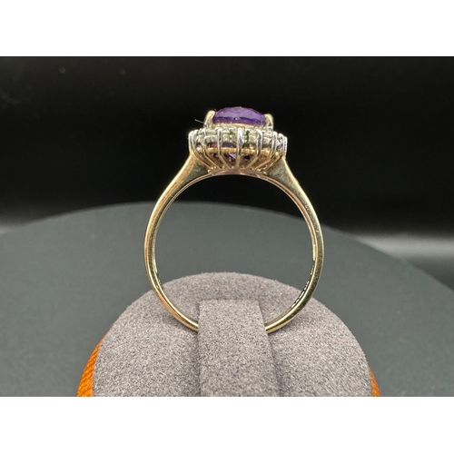 66 - 9ct Yellow Gold Amethyst & Diamond Cluster Ring - Size - S - 3g