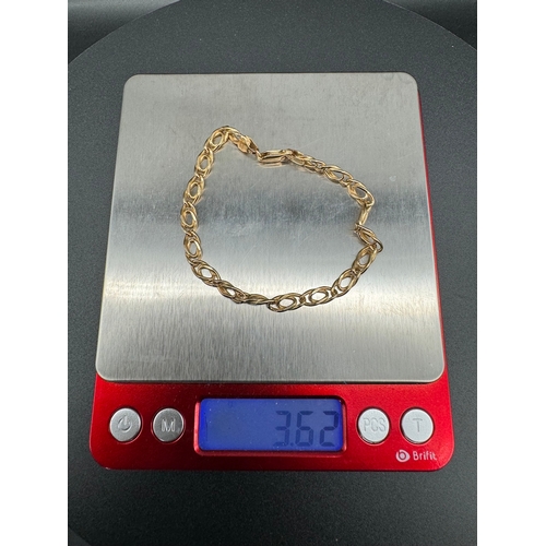 71 - 9ct Yellow Gold Fancy Anchor Link Bracelet - 3.6g