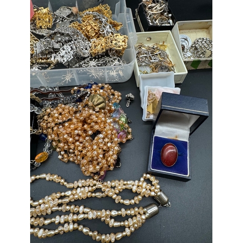 75 - Quantity of costume jewellery including necklaces, bracelets etc