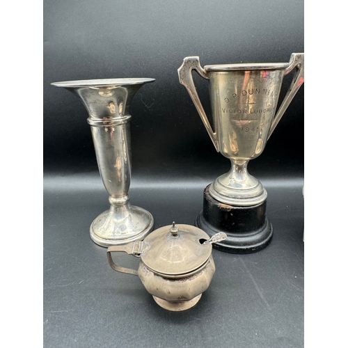 83 - Lot of four Sterling Silver Trophies + Mustard pot - Silver Weight 261g