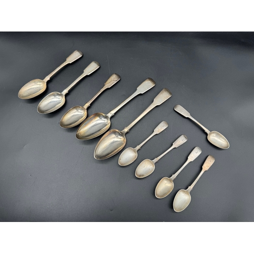 84 - Lot of 10 Georgian Silver Spoons circa 1810-1830 - 438g