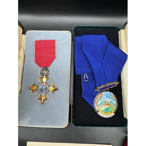 87 - George V OBE with matching cufflinks, miniature OBE + Sterling Silver & Enamel Past Chairman Nationa... 