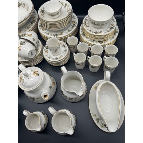 47 - Stunning 90 Piece Tea & Dinner Service Royal Doulton Larchmont Pattern - 8 person service