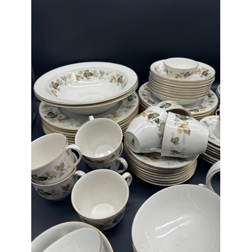 47 - Stunning 90 Piece Tea & Dinner Service Royal Doulton Larchmont Pattern - 8 person service