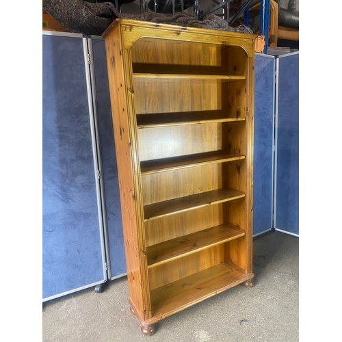 344 - Ducal Pine bookshelf 

Dimensions - 38