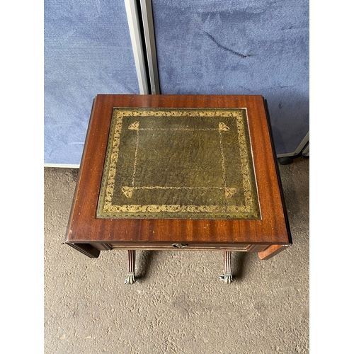 352 - Small drop leaf extendable side table with inlaid green leather

See images for all dimensions.