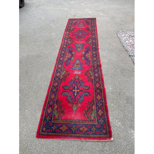 360 - A lot of three rugs / carpets. 

See images for all dimensions.