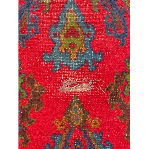 360 - A lot of three rugs / carpets. 

See images for all dimensions.