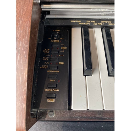 378 - Casio PX-700 electric keyboard.