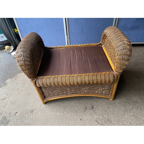 397 - A good quality two seater wicker conservatory sofa and stool. 

Please see images for all dimensions... 