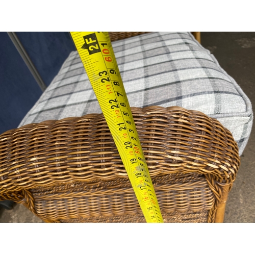 397 - A good quality two seater wicker conservatory sofa and stool. 

Please see images for all dimensions... 