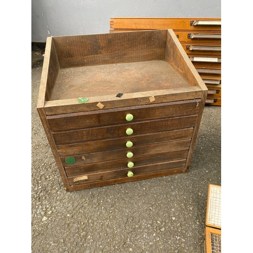 189 - A large quantity of vintage Printing accessories, Eight drawers and table top storage drawers includ... 