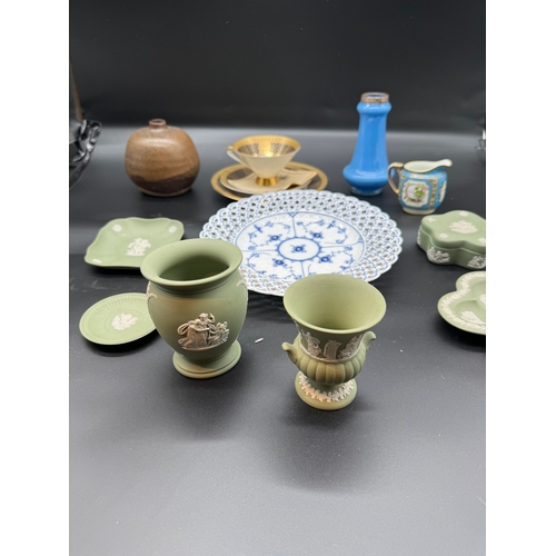 74 - Collection of various ceramics including Royal Copenhagen pierced plate, Green Wedgwood Jasperware, ... 