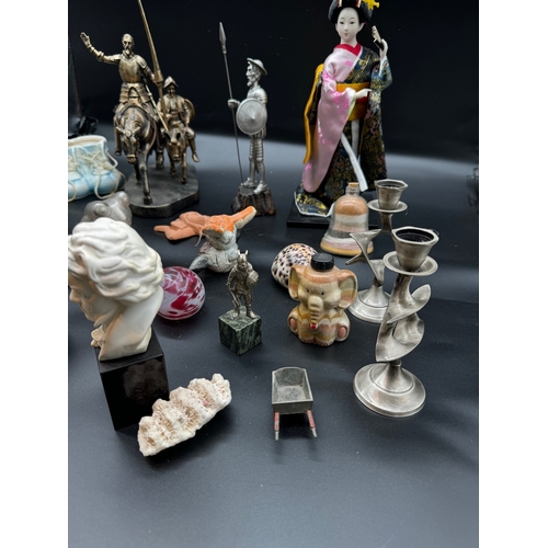 78 - Quantity of various ceramics and collectables