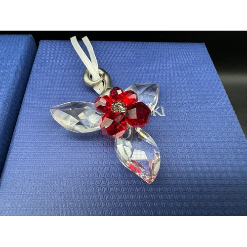 92 - Quantity of Swarovski Crystal Christmas decoration / baubles in boxes / COA - 860748 / 604190 / 1054... 