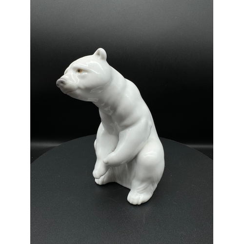 99A - Mint in Box Lladro Resting Polar Bear - 01001208