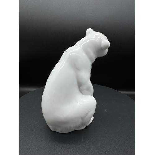 99A - Mint in Box Lladro Resting Polar Bear - 01001208