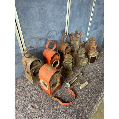 191 - Quantity of vintage paraffin lamps / working lamps