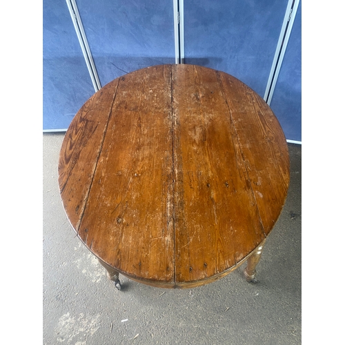 201 - Antique Rustic Pine oval table.