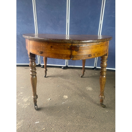 201 - Antique Rustic Pine oval table.