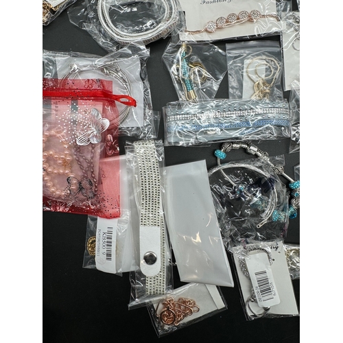 100 - Large quantity of new costume jewellery, bracelet, necklaces including 925 silver chains