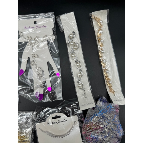 100 - Large quantity of new costume jewellery, bracelet, necklaces including 925 silver chains