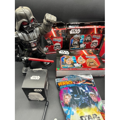 472 - Collection of Star Wars Collectables / Toys