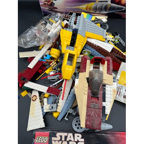 481 - Incomplete Lego Star Wars Naboo N-1 Starfighter + Lego Magaziones with free gifts