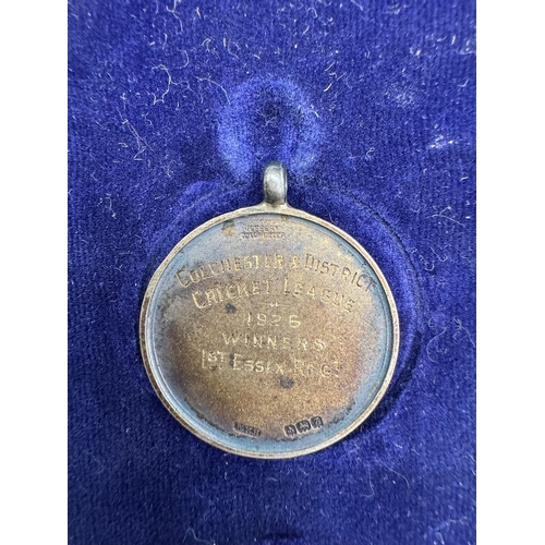 140 - 16 x Early 20th Century Medals Football, Boxing, Military, Cricket + others in original medalist cas... 