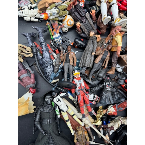 499 - 100+ Star Wars Action figures / accessories from the last 20 years