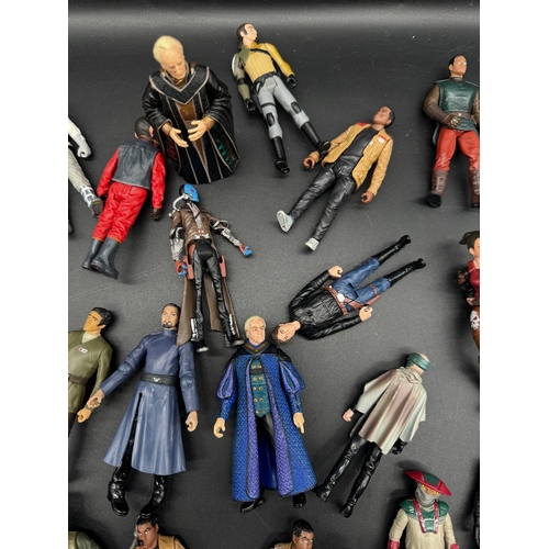 494 - Large quantity of Star Wars Action figures from the last 20 years