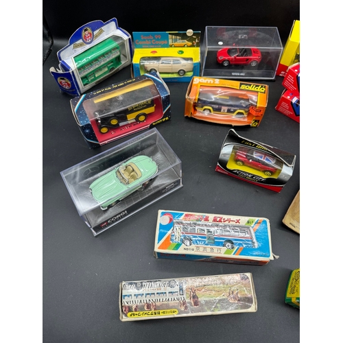 172 - A collection of Solido, Corgi, Minimod, Onyx + other model cars, buses & vehicles all boxed / cased