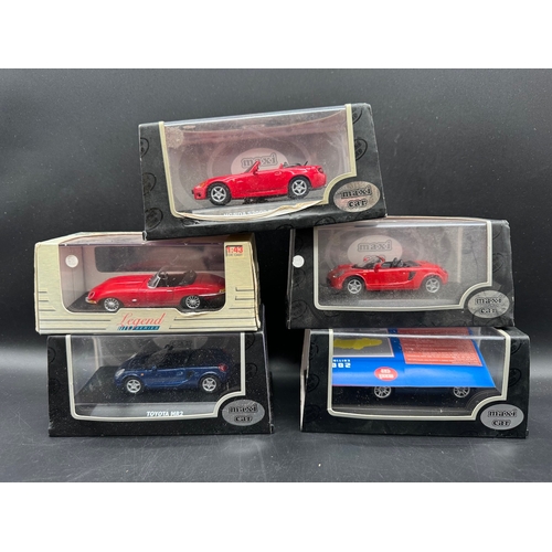 176 - 7 cased Quartzo / Vitesse / Maxi-car diecast models