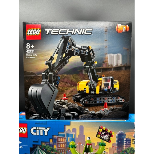 137 - Brand New Lego Technic Excavator 42121 + City 60313