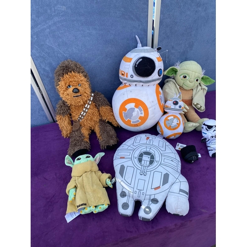 531 - A collection of Star Wars plushies / teddies