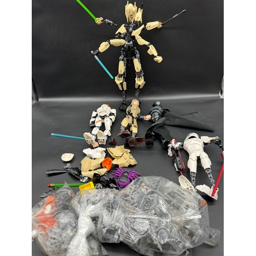 562 - Lego Star Wars Technic Figures inc General Grievous + other lego pieces - incomplete