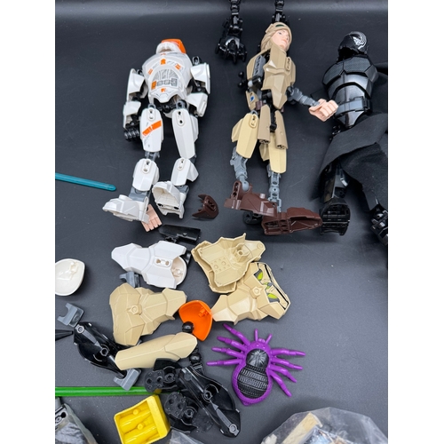 562 - Lego Star Wars Technic Figures inc General Grievous + other lego pieces - incomplete